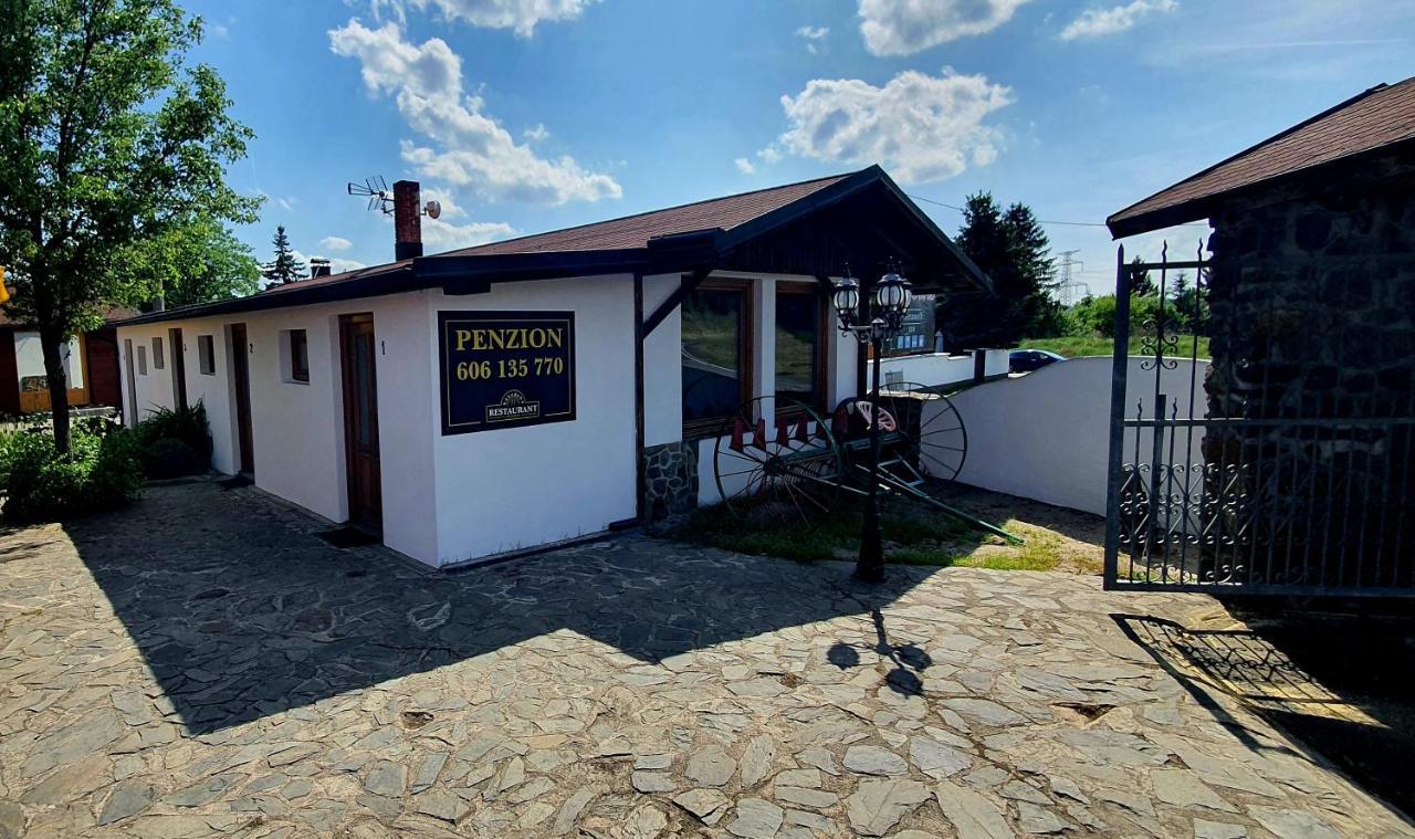 Katerina Restaurant A Penzion Развадов Екстериор снимка